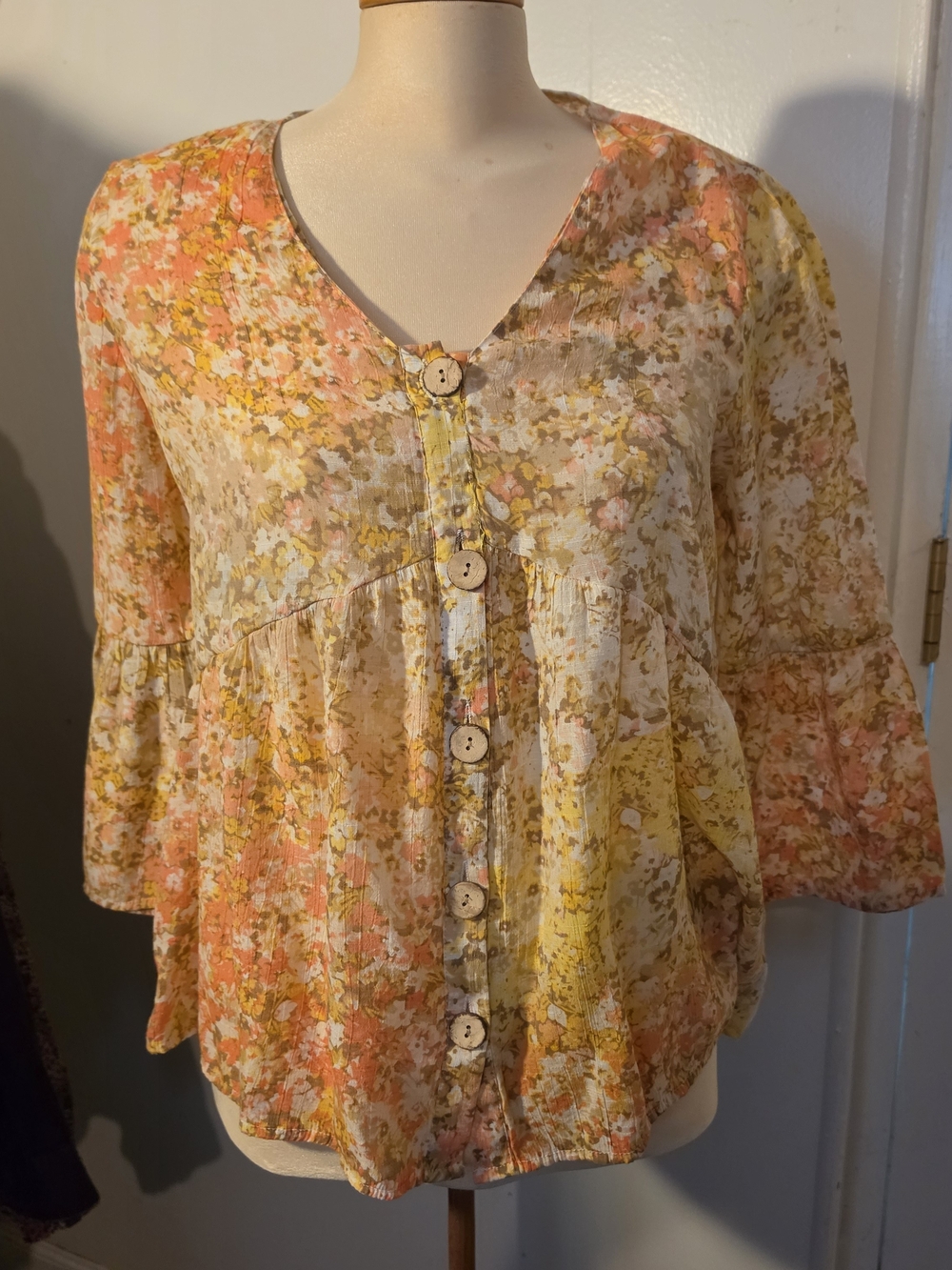 Unique Spectrum Peach & Yellow Floral Button-Front Blouse
